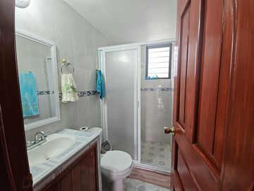 EXCELENTE CASA