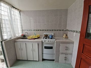 EXCELENTE CASA