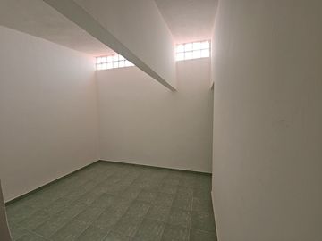 EXCELENTE CASA