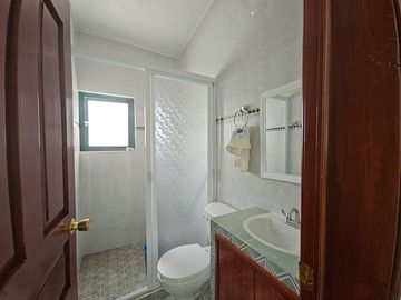 EXCELENTE CASA