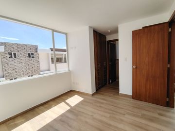 Casa Nueva en Venta en Conjunto Los Ciprés, La Armenia, Parroquia Conocoto
