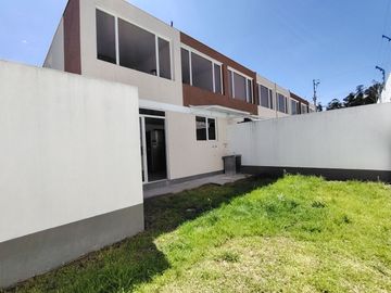 Casa Nueva en Venta en Conjunto Los Ciprés, La Armenia, Parroquia Conocoto