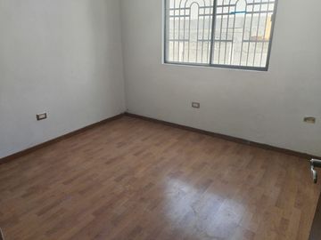 Bonita Casa Col Cumbres Oro, Monterrey