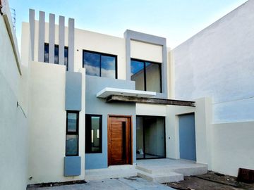 Casa en venta en Tequisquiapan, Col. Adolfo Lopez M, 3 recamaras, amplia y luminosa