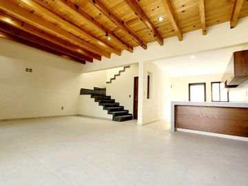 Casa en venta en Tequisquiapan, Col. Adolfo Lopez M, 3 recamaras, amplia y luminosa