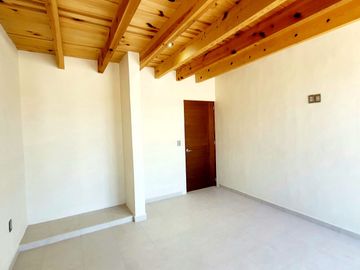 Casa en venta en Tequisquiapan, Col. Adolfo Lopez M, 3 recamaras, amplia y luminosa