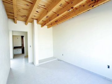 Casa en venta en Tequisquiapan, Col. Adolfo Lopez M, 3 recamaras, amplia y luminosa