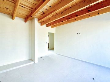 Casa en venta en Tequisquiapan, Col. Adolfo Lopez M, 3 recamaras, amplia y luminosa