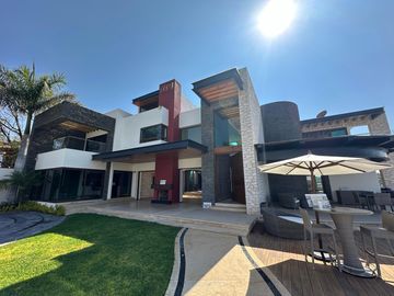 Casa de Lujo en Venta en Juriquilla