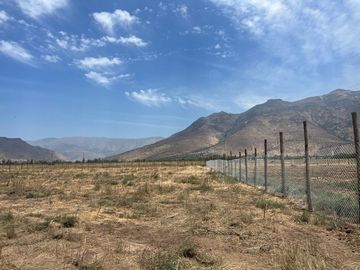 Parcelas, Rol propio, luz y agua