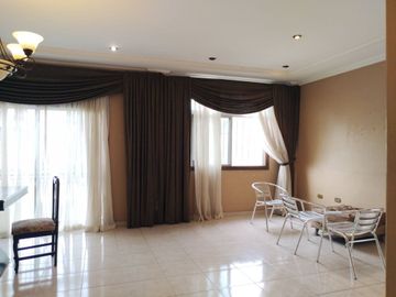 CASA DE VENTA,  EN URDESA CENTRAL , NORTE DE GUAYAQUIL