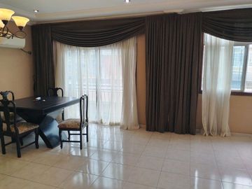CASA DE VENTA,  EN URDESA CENTRAL , NORTE DE GUAYAQUIL