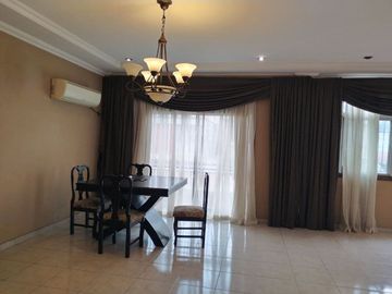 CASA DE VENTA,  EN URDESA CENTRAL , NORTE DE GUAYAQUIL