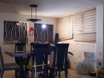 CASA DE VENTA,  EN URDESA CENTRAL , NORTE DE GUAYAQUIL