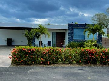 venta casa al norte de merida en privada blue cedar