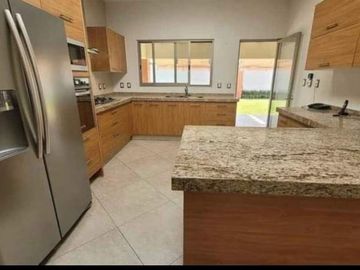 (CEP) CASA EN JIUTEPEC $7,500,000