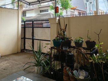 Rumah 2 Lantai Siap Huni Di Jl. Asem Jakarta Barat Dekat Central Park,Taman Anggrek,UNTAR,UKRIDA Dan Tol Dalam Kota