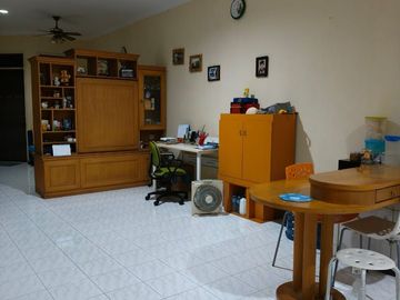 Rumah 2 Lantai Siap Huni Di Jl. Asem Jakarta Barat Dekat Central Park,Taman Anggrek,UNTAR,UKRIDA Dan Tol Dalam Kota