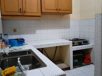 Rumah 2 Lantai Siap Huni Di Jl. Asem Jakarta Barat Dekat Central Park,Taman Anggrek,UNTAR,UKRIDA Dan Tol Dalam Kota