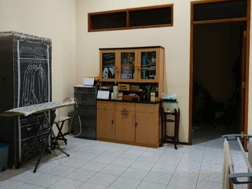 Rumah 2 Lantai Siap Huni Di Jl. Asem Jakarta Barat Dekat Central Park,Taman Anggrek,UNTAR,UKRIDA Dan Tol Dalam Kota