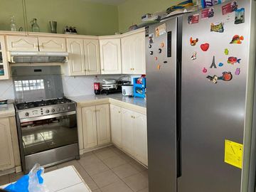 Venta de Casa cerca del mar, urbanización Costa de Oro, Salinas Ecuador