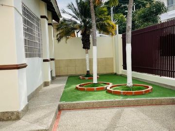 Venta de Casa cerca del mar, urbanización Costa de Oro, Salinas Ecuador