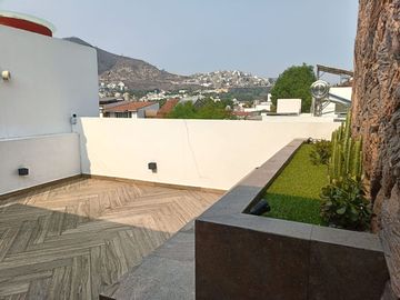 CASA EN VENTA CON ACABADOS DE LUJO EN LA COL. PERIODISTAS, ZONA DE ALTA PLUSVALÍA (POR OCOLUSEN)