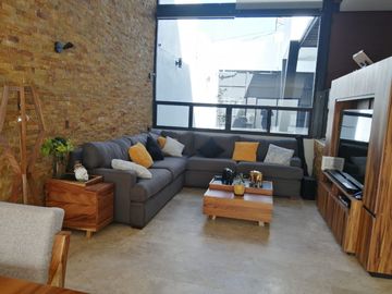 CASA EN VENTA CON ACABADOS DE LUJO EN LA COL. PERIODISTAS, ZONA DE ALTA PLUSVALÍA (POR OCOLUSEN)