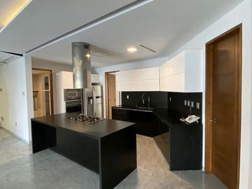 Departamento en venta en La Reserva.