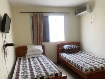 Venta de casa con piscina, a 60 m. del mar, La Milina, Salinas.