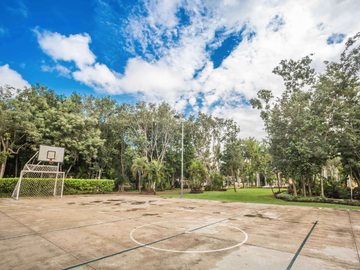 VENTA DE CASA EN AVENIDA HUAYACAN CANCUN