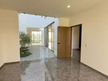 CASA EN VENTA BUGAMBILIAS ZAPOPAN JAL.