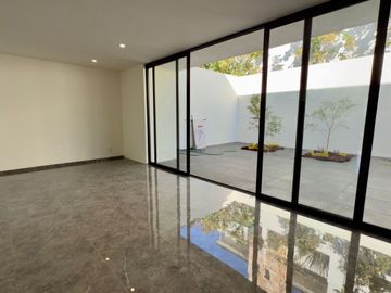 CASA EN VENTA BUGAMBILIAS ZAPOPAN JAL.