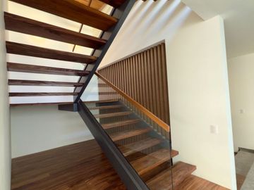 CASA EN VENTA BUGAMBILIAS ZAPOPAN JAL.