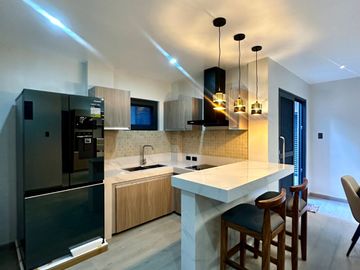 Brand-New 4-Bedroom House & Lot in Tagaytay