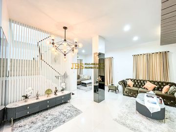 Dijual Villa Hook Full Furnish Lux Komplek De Casa Villa Jl. Asrama