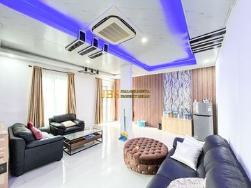 Dijual Villa Hook Full Furnish Lux Komplek De Casa Villa Jl. Asrama