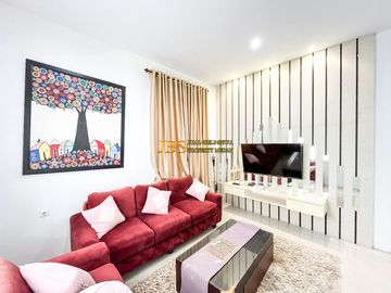 Dijual Villa Hook Full Furnish Lux Komplek De Casa Villa Jl. Asrama