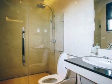 Project house for sale, 4 bedrooms, 4 bathrooms, near many international schools.