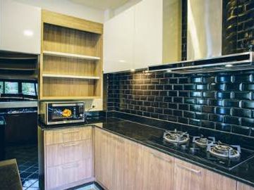 Project house for sale, 4 bedrooms, 4 bathrooms, near many international schools.