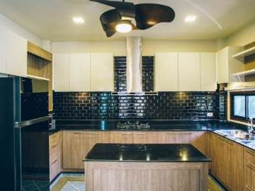 Project house for sale, 4 bedrooms, 4 bathrooms, near many international schools.