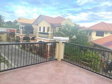 Resale Beautiful  Three Bedrooms House in Consolacion