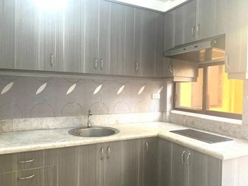 Resale Beautiful  Three Bedrooms House in Consolacion