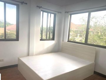 Resale Beautiful  Three Bedrooms House in Consolacion