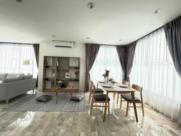 House for sale, PILLOW 142, 3 beds, good location near shopping mall, near the market
