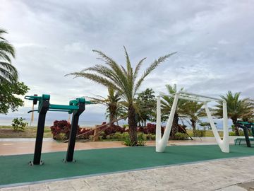 Beachfront Retail Unit at The Spinaker at Club Laiya