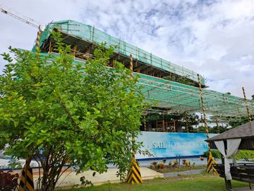 Beachfront Retail Unit at The Spinaker at Club Laiya