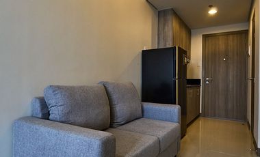 COAST37XX: For Rent Fully Furnished 1BR with Balcony in Coast Residences