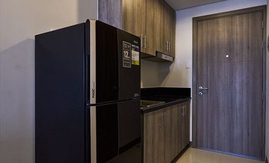 COAST37XX: For Rent Fully Furnished 1BR with Balcony in Coast Residences