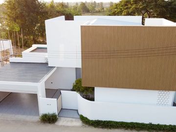 For Sale: Lakeview Pool Villa with Doi Suthep Mountain View. Located in Doi Saket, Chiang Mai – Fully Furnished with Built-in Furniture